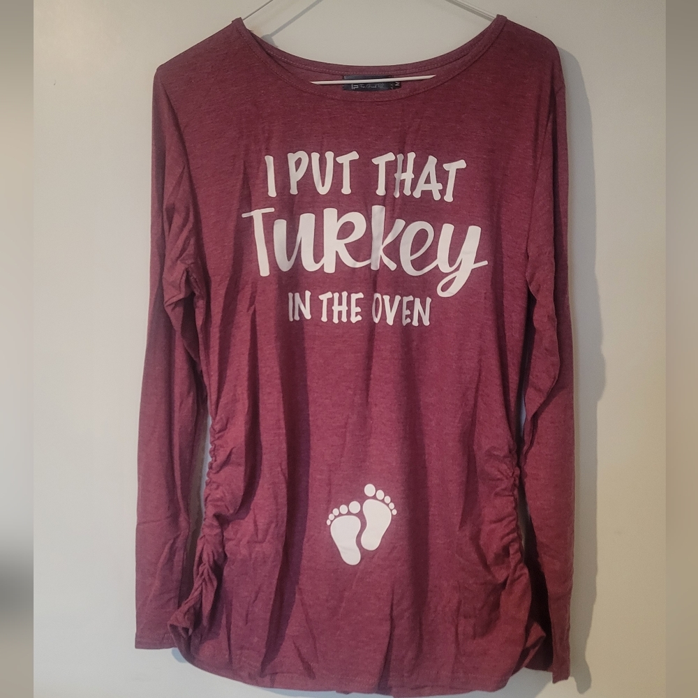 Maternity longsleeve shirt size medium